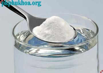 cách chữa vùng kín có mùi hôi bằng nước muối loãng