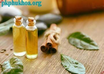 cách chữa vùng kín có mùi hôi bằng tinh dầu trà